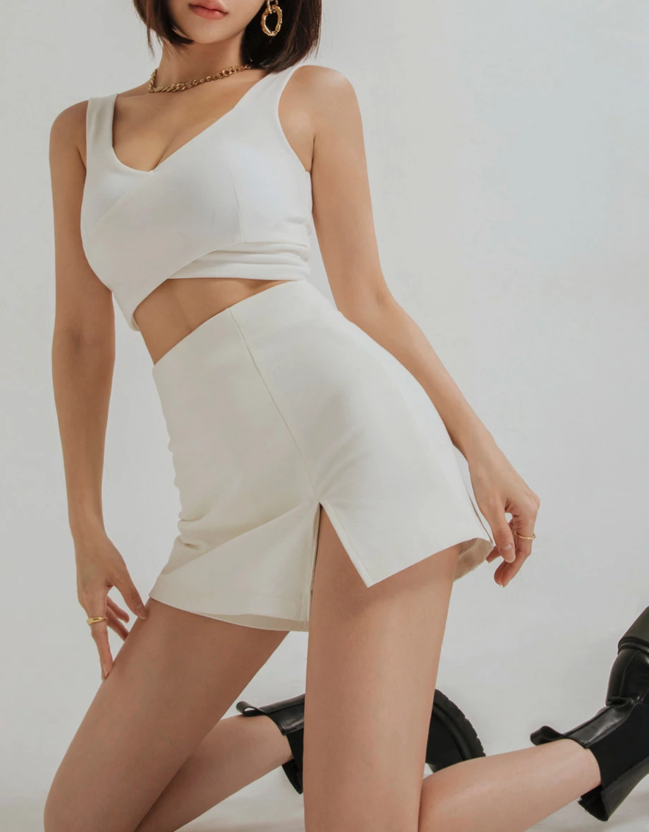 AIRY HOURGLASS K-pop Slimming Skorts
