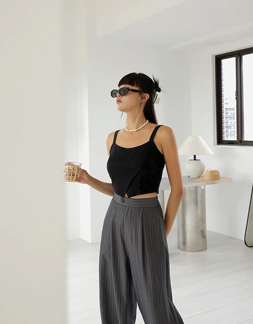 Front Detailed Slit Tank Top (With Padding)