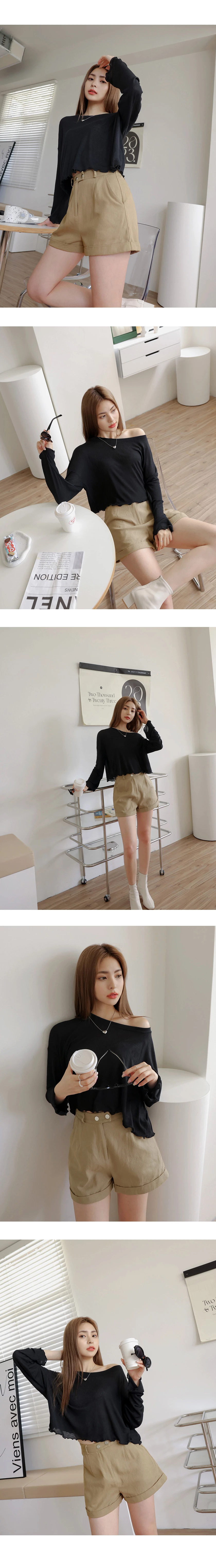 Buckle Pleated Shorts