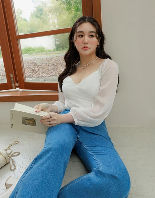 桃心領抓皺拼接透膚上衣