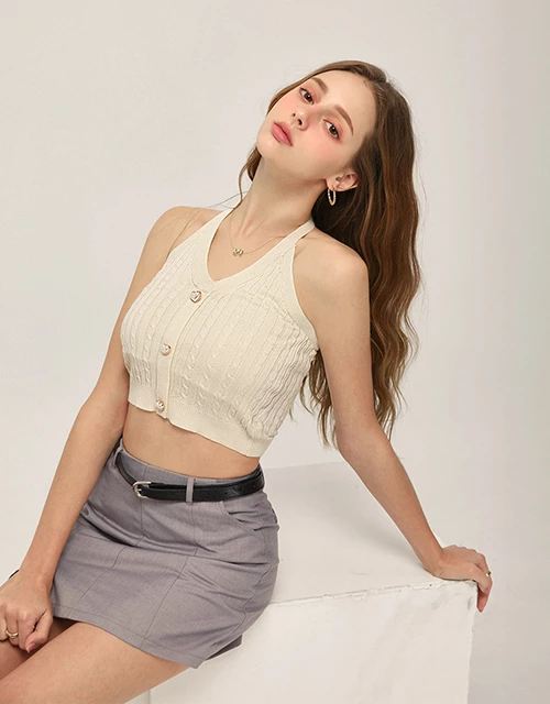 繞頸麻花愛心釦針織背心(附胸墊)