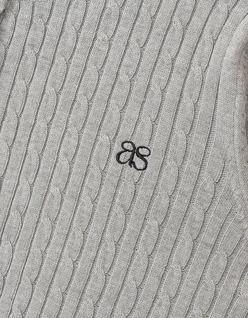 品牌LOGO麻花針織上衣