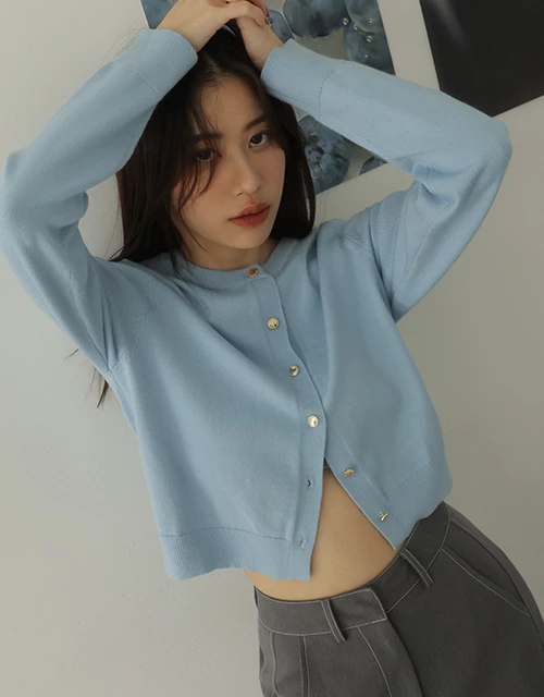 Top Knit Tebal Logo AIR SPACE Butang Emas