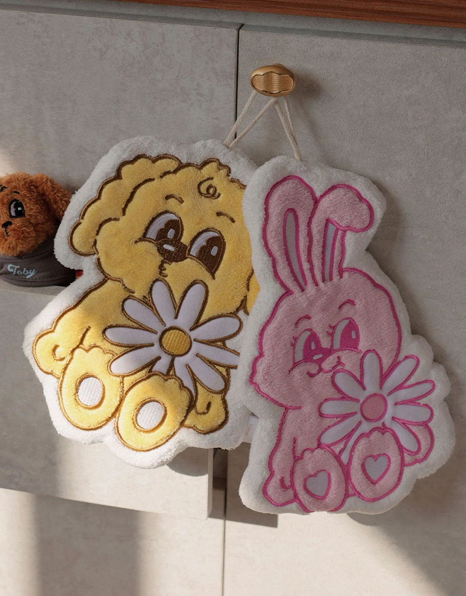 【Lyra & Toby】Embroidered Character Hand Towel