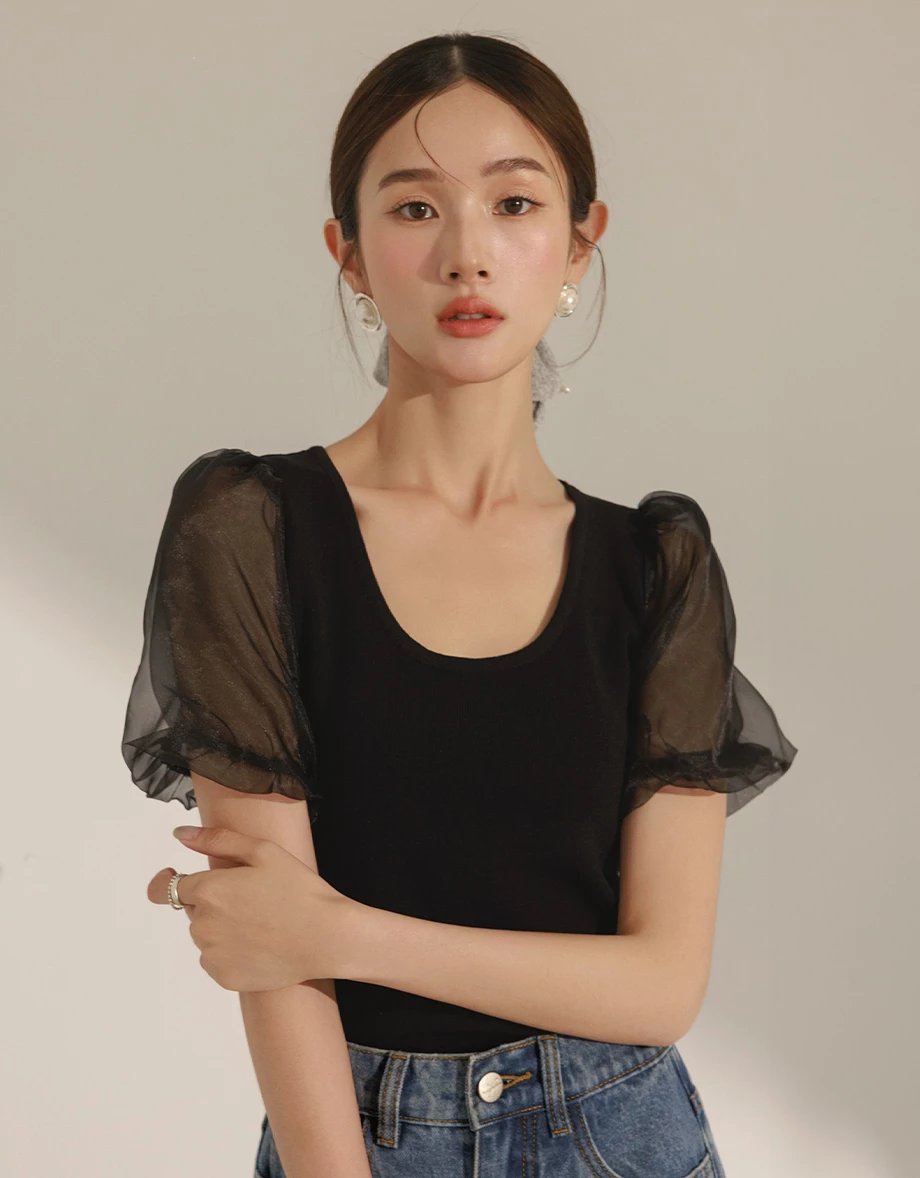 透肌澎袖U領針織上衣