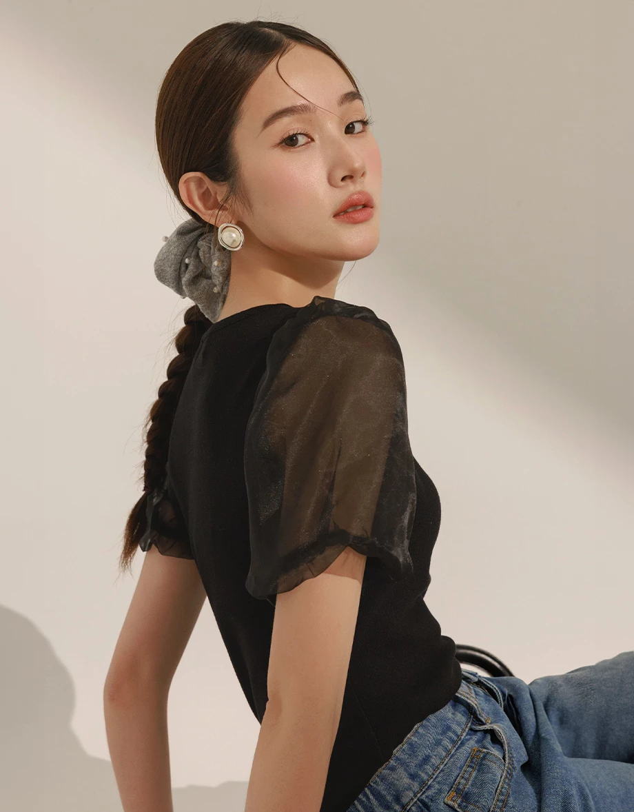 透肌澎袖U領針織上衣