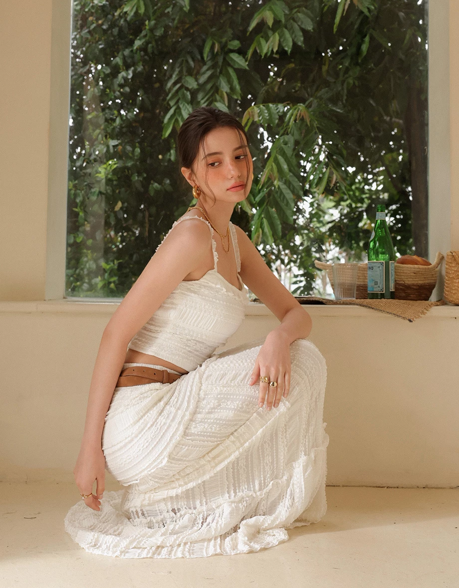 甜美蕾絲壓紋短版細肩背心(附胸墊)