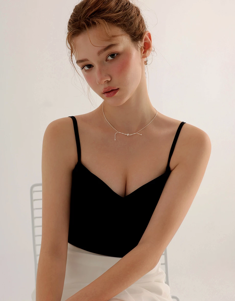 高彈輕塑美胸V領短版細肩帶背心(附胸墊)