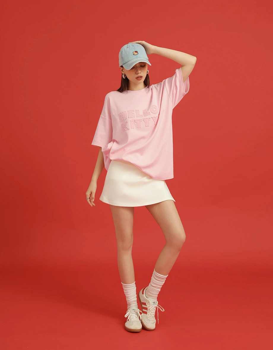 【Hello Kitty聯名】貼布繡字母寬版TEE