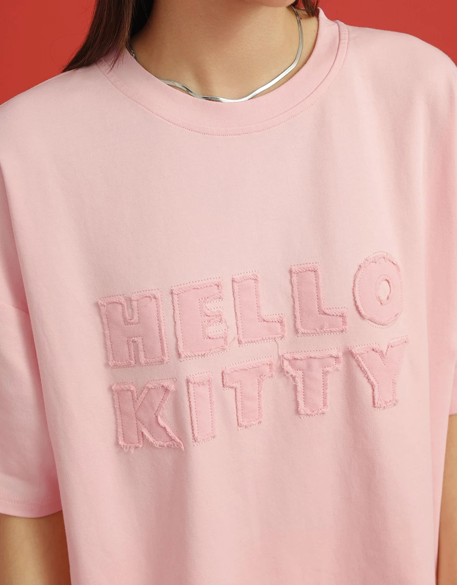 【Hello Kitty聯名】貼布繡字母寬版TEE