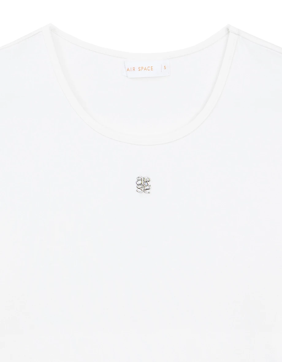 品牌LOGO綴飾合身短TEE
