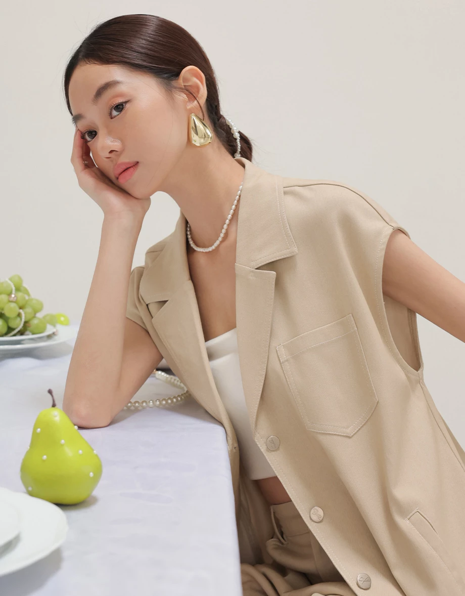 金屬排釦斜紋牛仔寬版背心外套