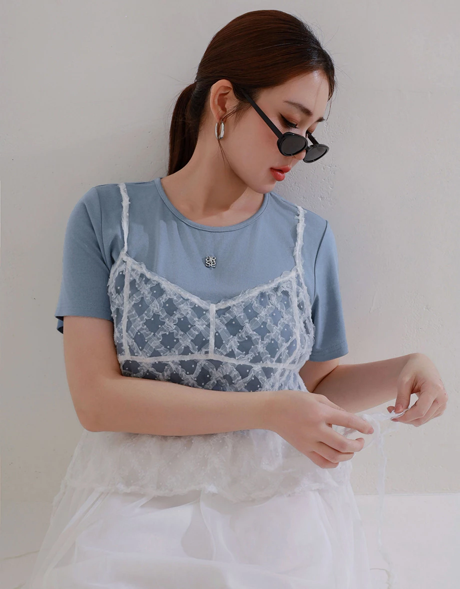 品牌LOGO綴飾合身短TEE