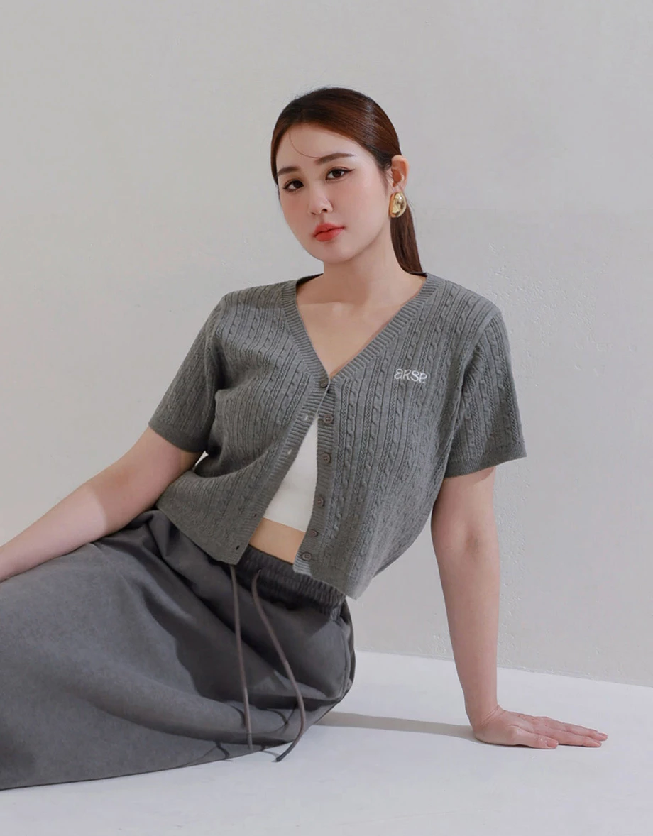 品牌LOGO刺繡麻花短袖針織開襟衫