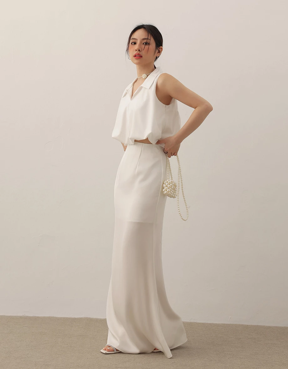 Sleeveless Bubble Hem Top With Collar Detail