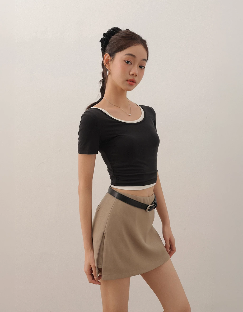 正反兩穿俐落中線莫代爾短版TEE