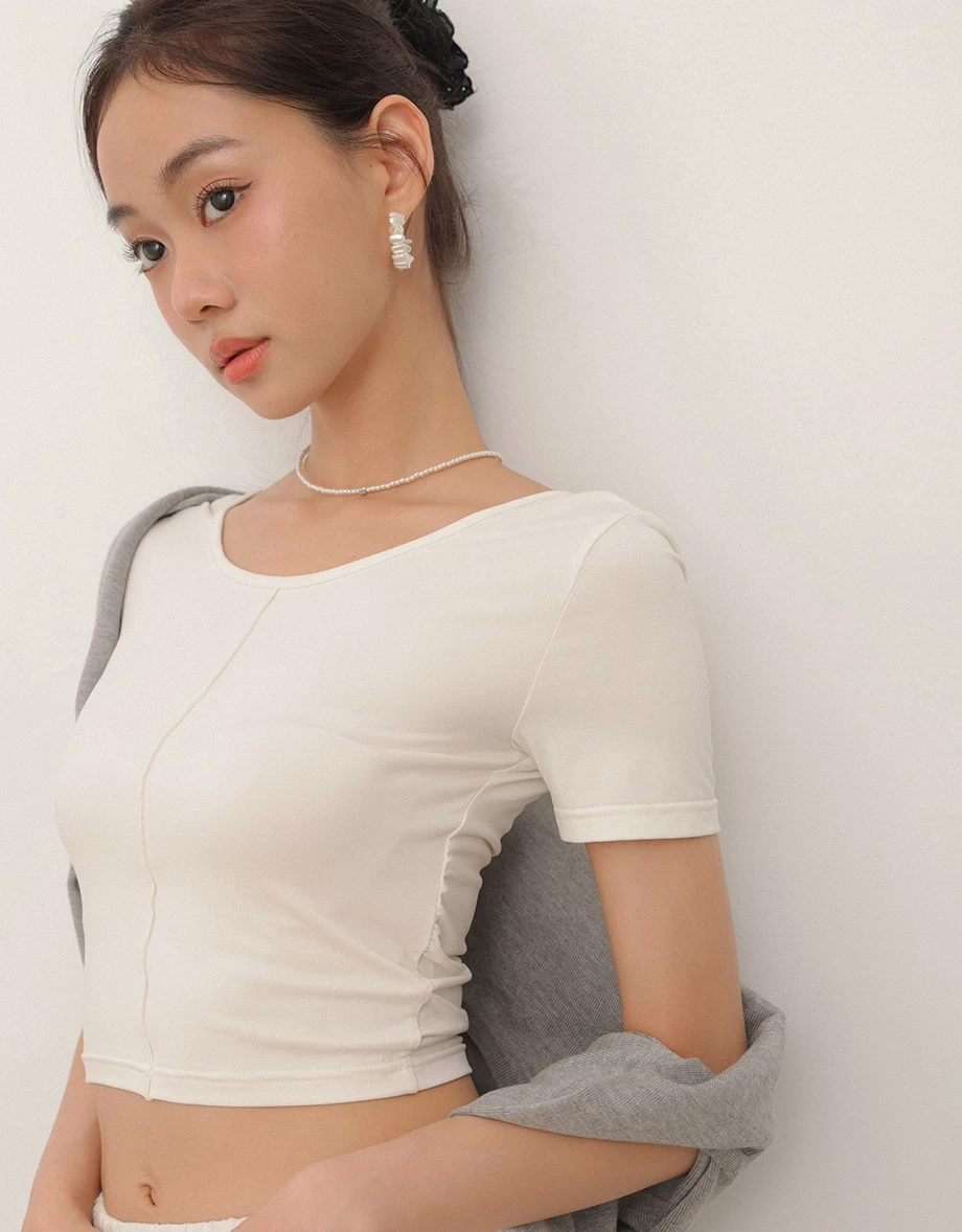正反兩穿俐落中線莫代爾短版TEE
