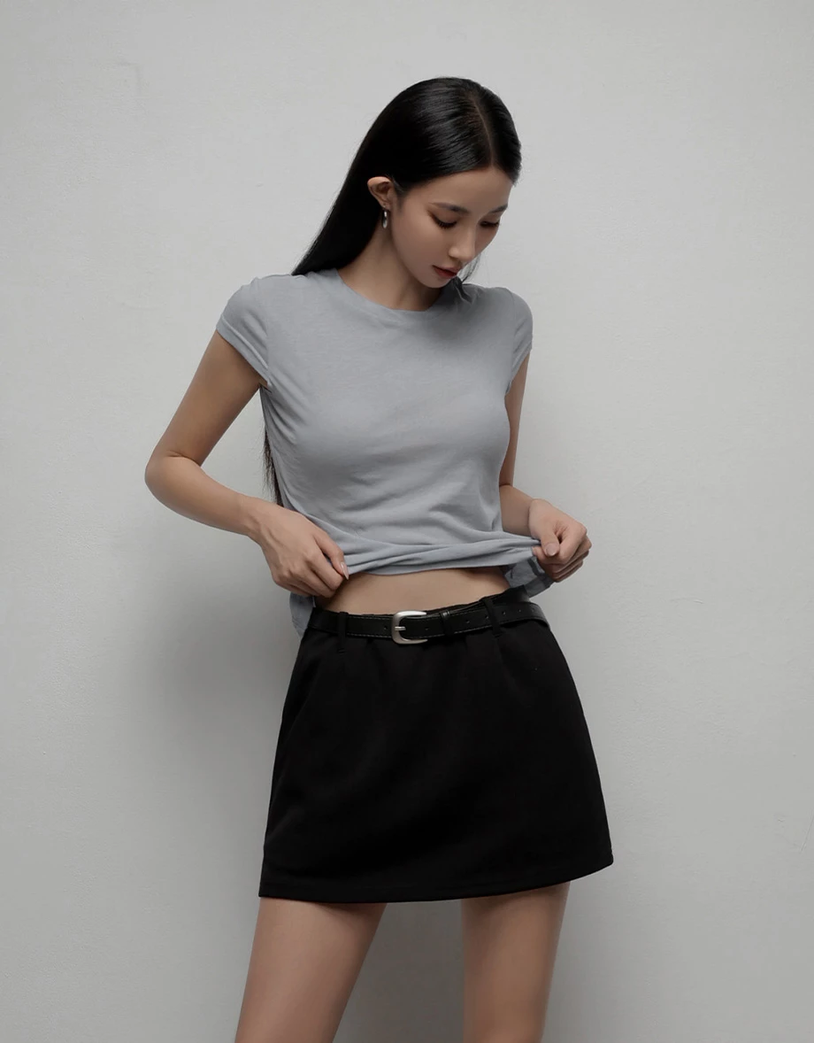 圓領蓋袖合身棉質TEE