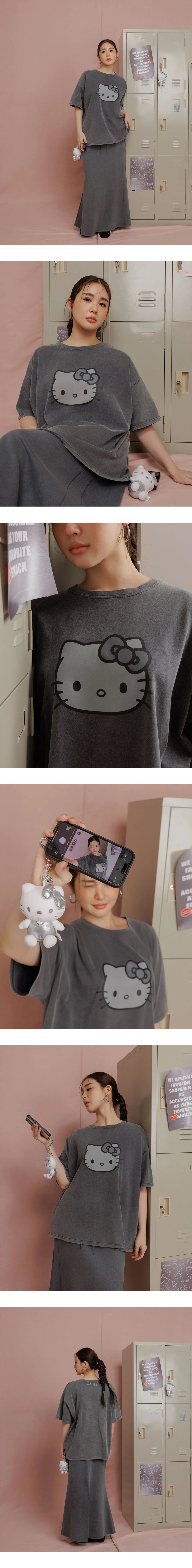 【SANRIO Collab】Hello Kitty Oversized Crew Neck Short Sleeve Graphic Tee (Unisex)