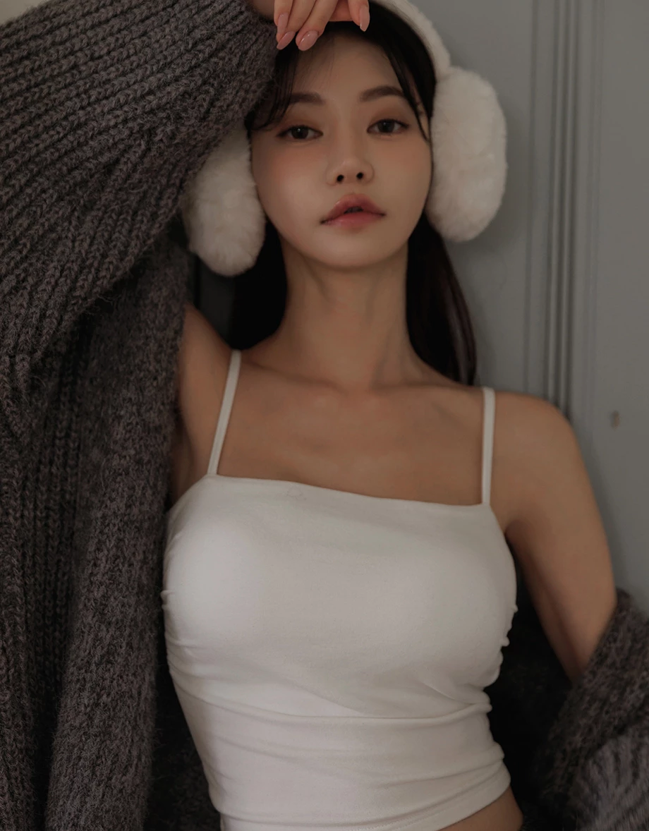 WARM↑UP薄感好身材 側抓皺平口細肩帶BRA TOP WARM↑UP薄感好身材 側抓皺平口細肩帶BRA TOP