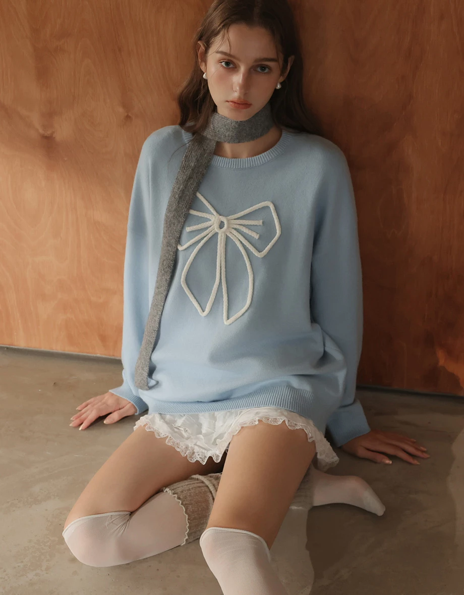 Oversized Bowknot Embroidery Knit Sweatshirt