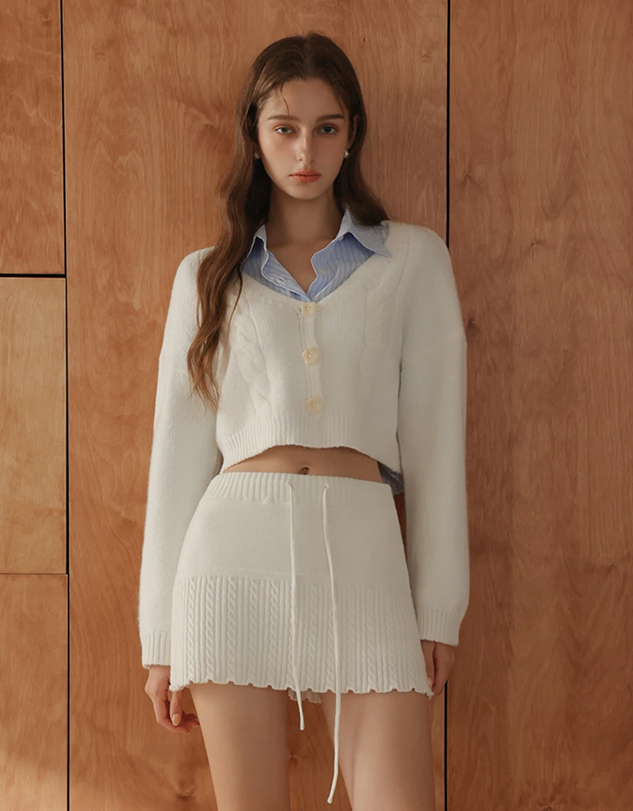 V Neck Button Up Soft Cable Knit Cropped Cardigan V Neck Button Up Soft Cable Knit Cropped Cardigan