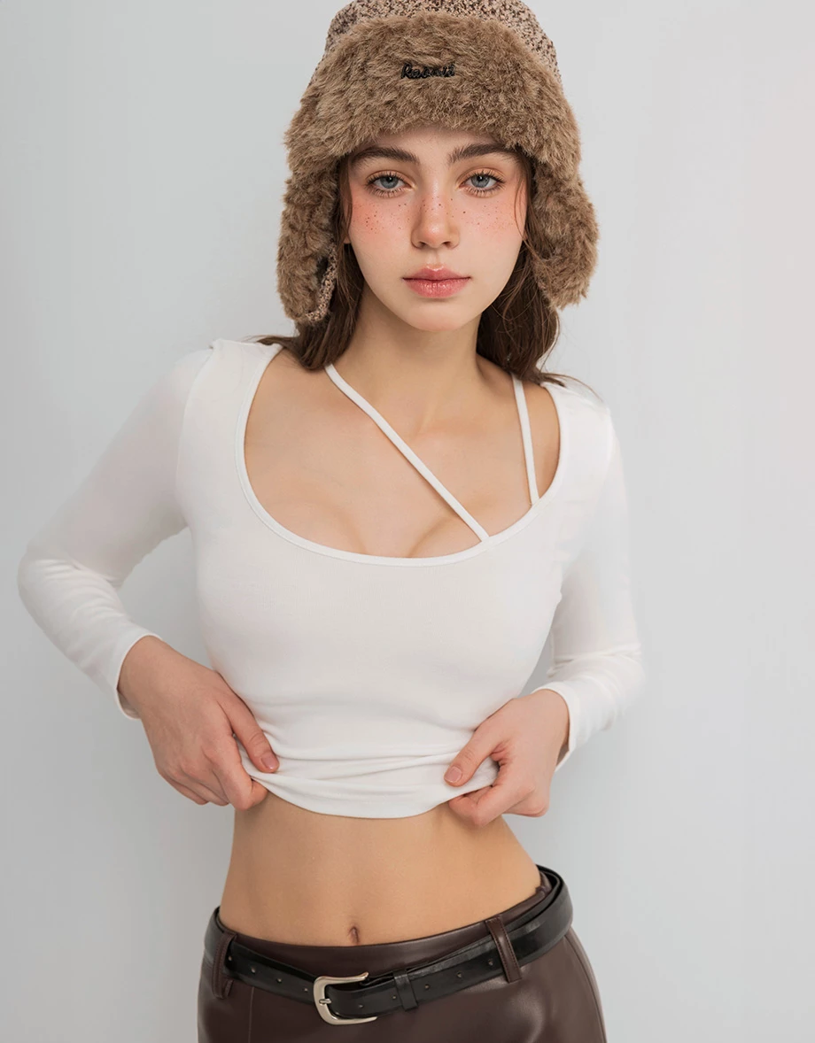 Wide Scoop Neck Asymmetric Shoulder Strap Cropped Top Wide Scoop Neck Asymmetric Shoulder Strap Cropped Top