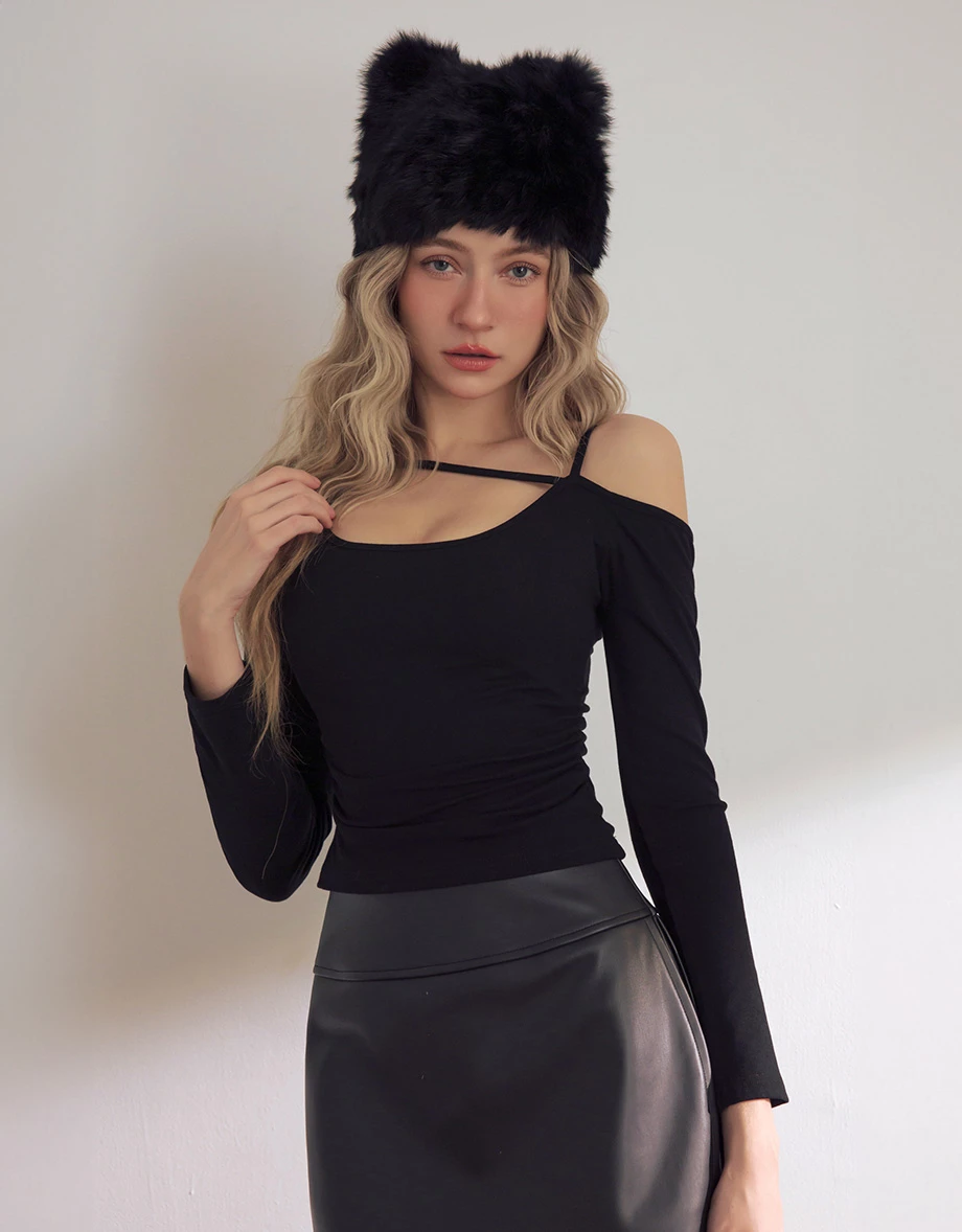 One Shoulder Asymmetric Strap Cut Out Long Sleeve Crop Top