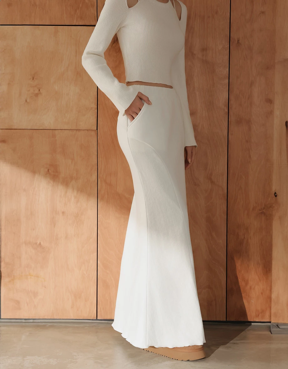 Ribbed Side Panels Flared Hem Maxi Skirt with Side Pocket Detail