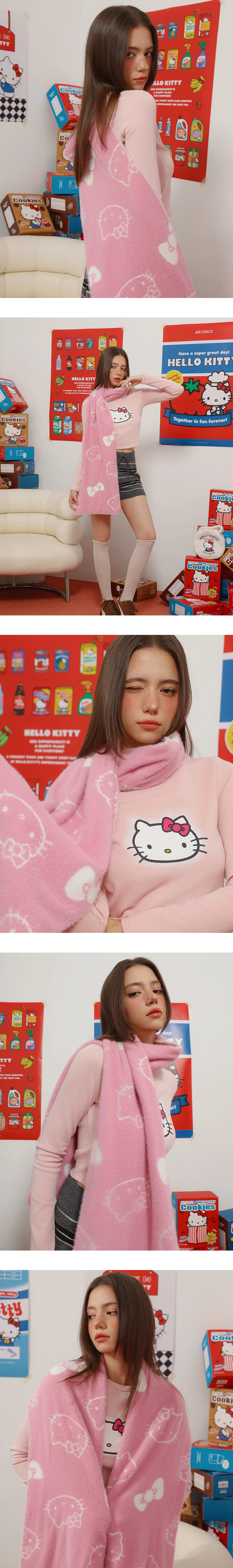 【Hello Kitty Collaboration】Fuzzy Reversible Scarf with Kitty & Bow Pattern