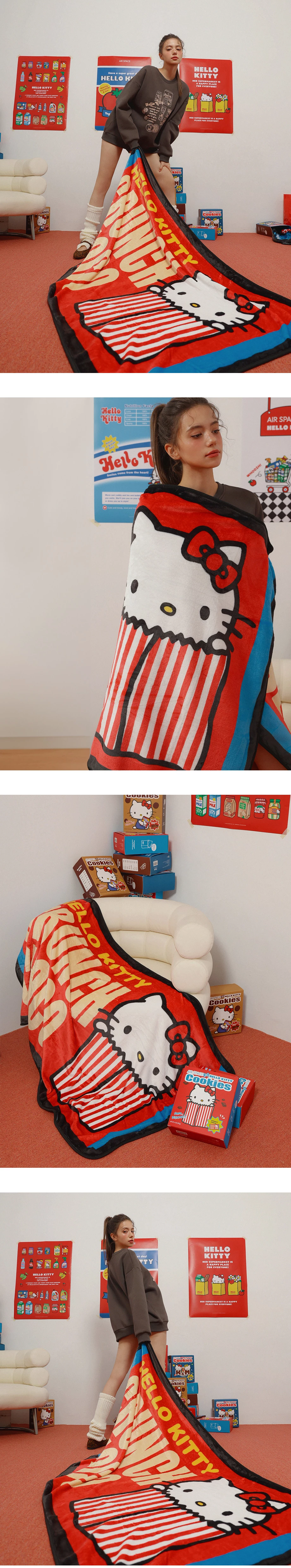 【Hello Kitty Collaboration】Cozy Fleece Blanket with Kitty Graphic