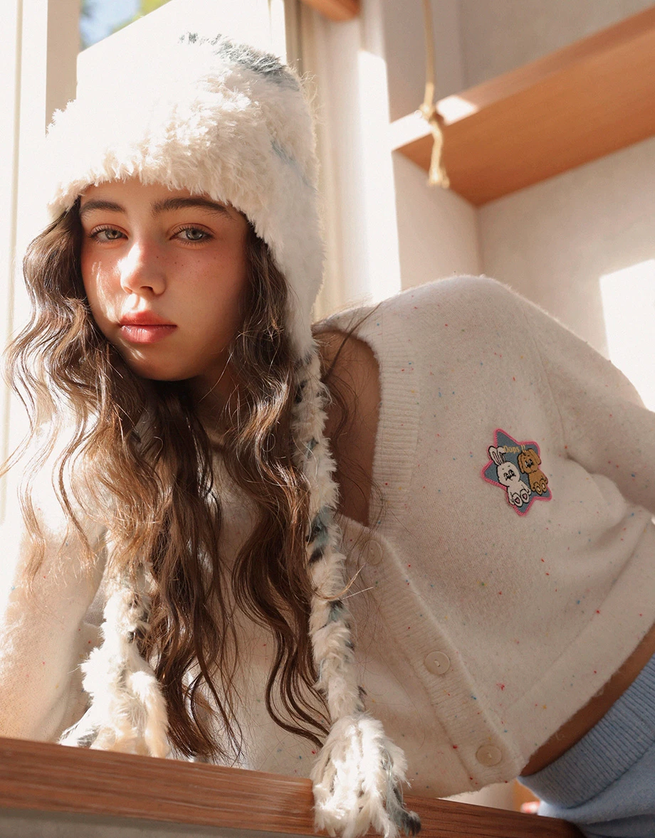 【Lyra & Toby】Graphic Star Patch V Neck Knit Cropped Cardigan