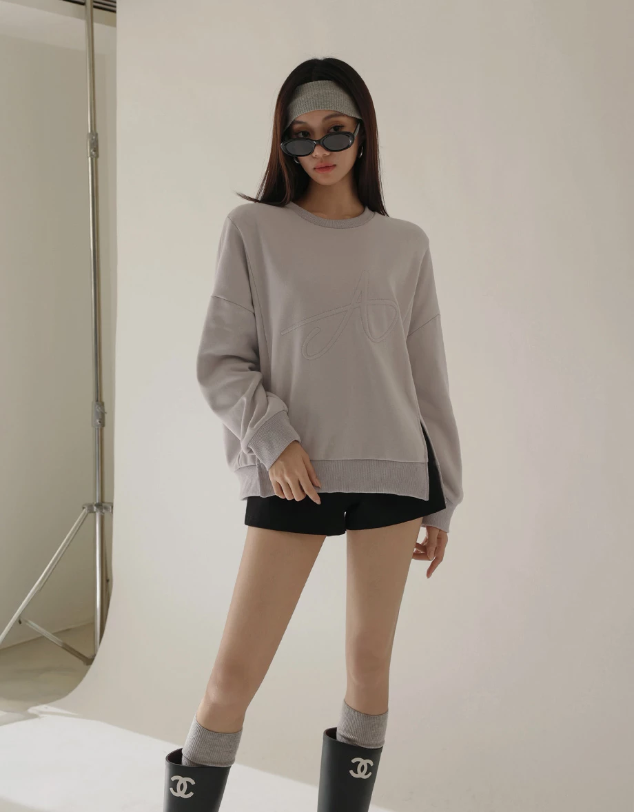 Embossed Logo Oversized Pullover Sweatshirt