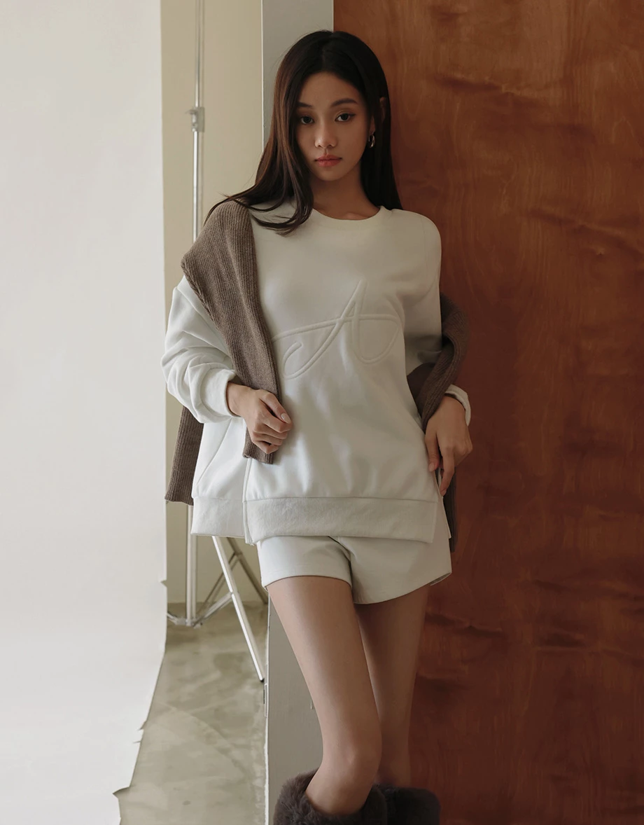 Embossed Logo Oversized Pullover Sweatshirt