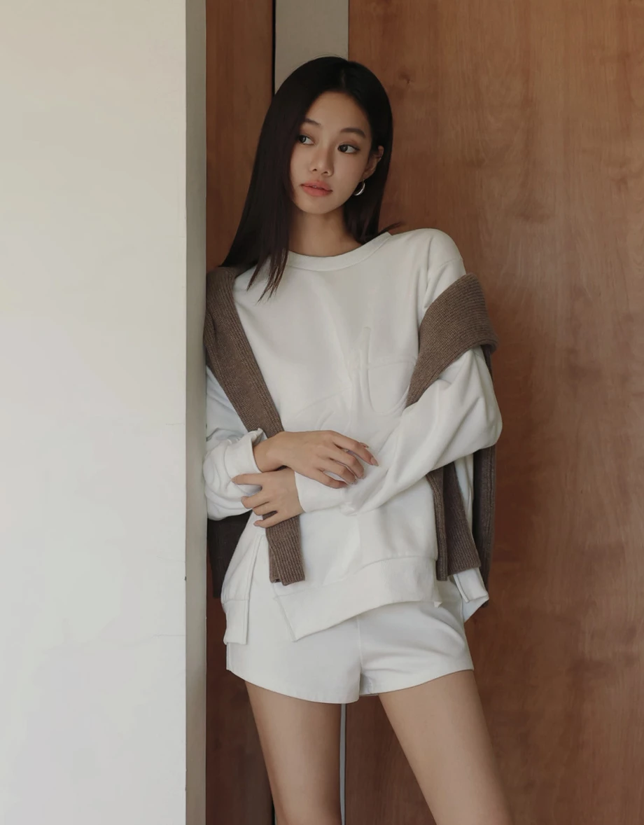 Embossed Logo Oversized Pullover Sweatshirt