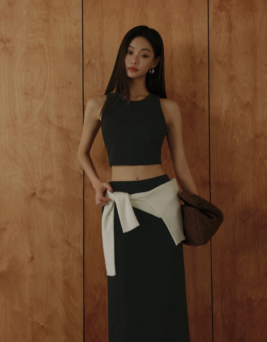 Soft Stretch Cotton Scoop Neck Crop Padded Tank Top Soft Stretch Cotton Scoop Neck Crop Padded Tank Top