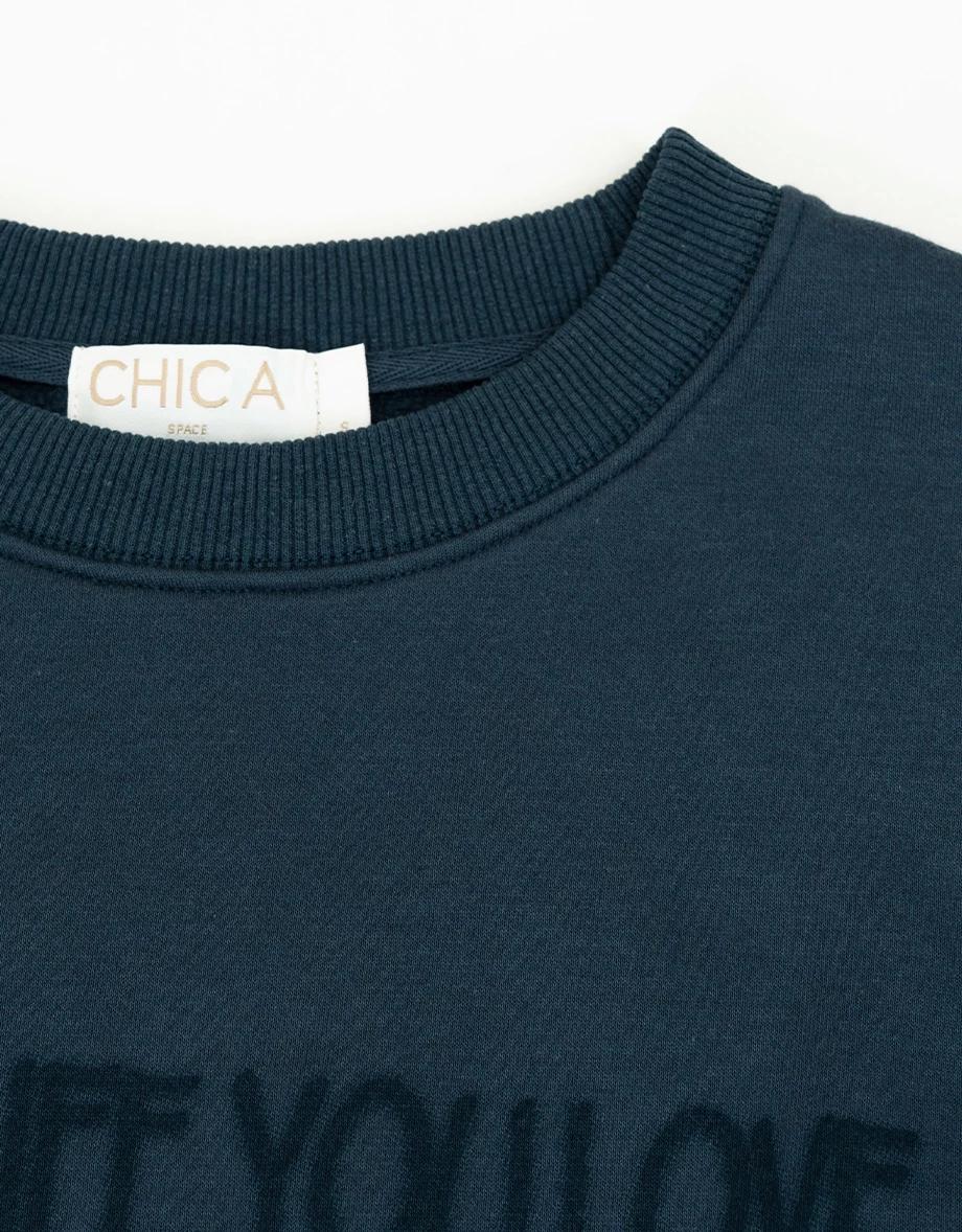 Oversized Soft Cotton Sweatshirt with Embroidered Lettering Oversized Soft Cotton Sweatshirt with Embroidered Lettering