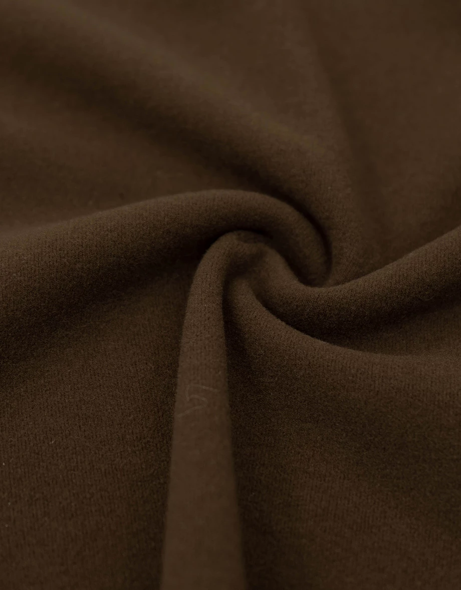 不對稱領鏤空單肩帶長袖短版天絲磨毛上衣