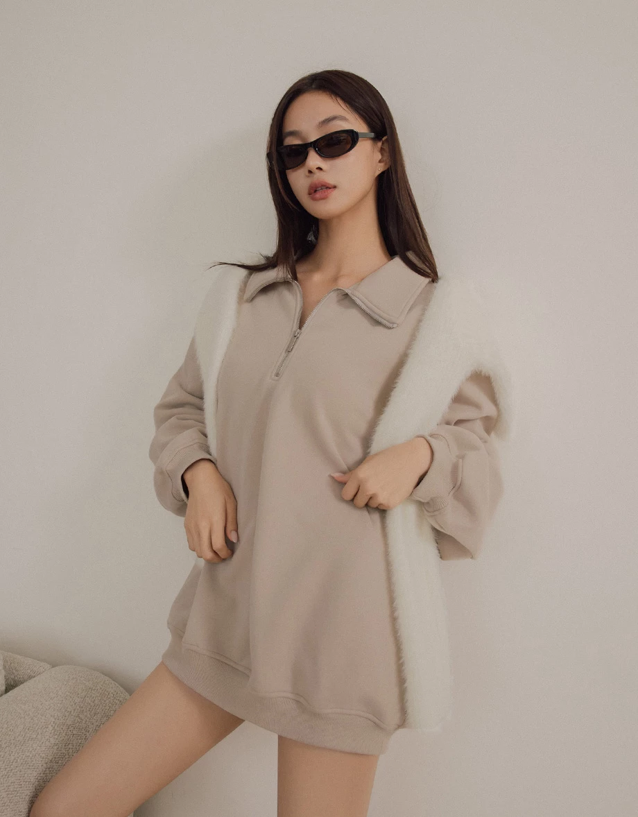 High Neck Half Zip Oversized Pullover Sweatshirt High Neck Half Zip Oversized Pullover Sweatshirt