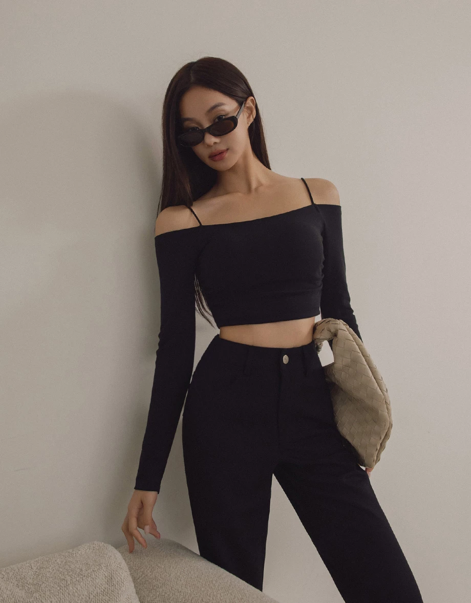 Off Shoulder Spaghetti Strap Ruched Cropped Padded Bra Top