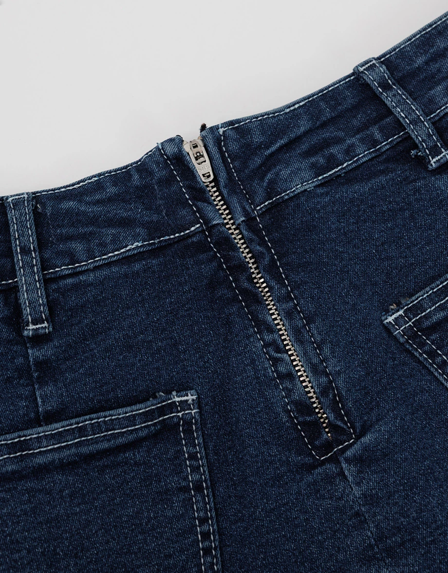 Classic Wash Fitted Jeans Denim Mini Skirt with Back Zip Closure Classic Wash Fitted Jeans Denim Mini Skirt with Back Zip Closure