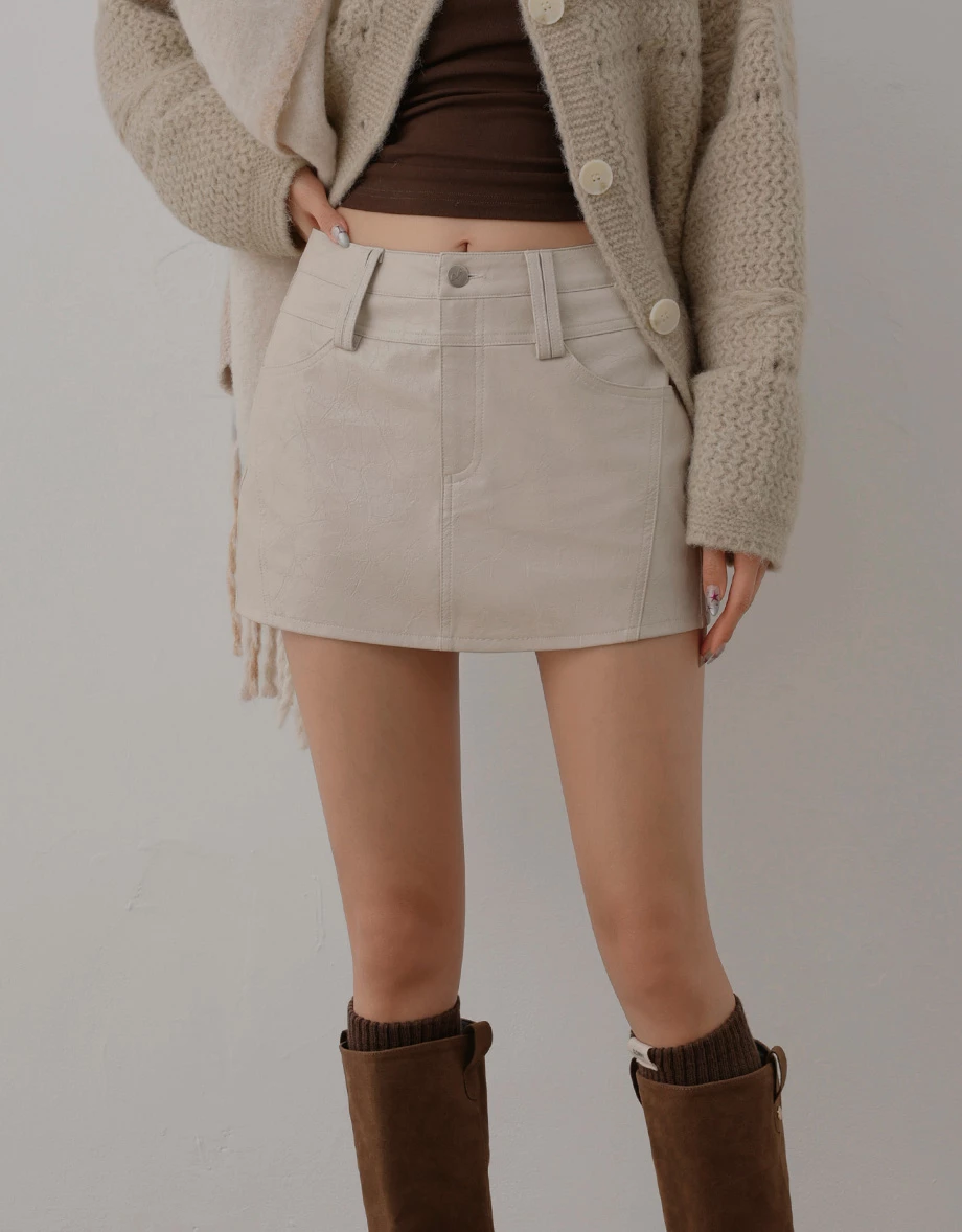 Low Waist Glossy Textured Faux Leather A Line Mini Skirt Low Waist Glossy Textured Faux Leather A Line Mini Skirt