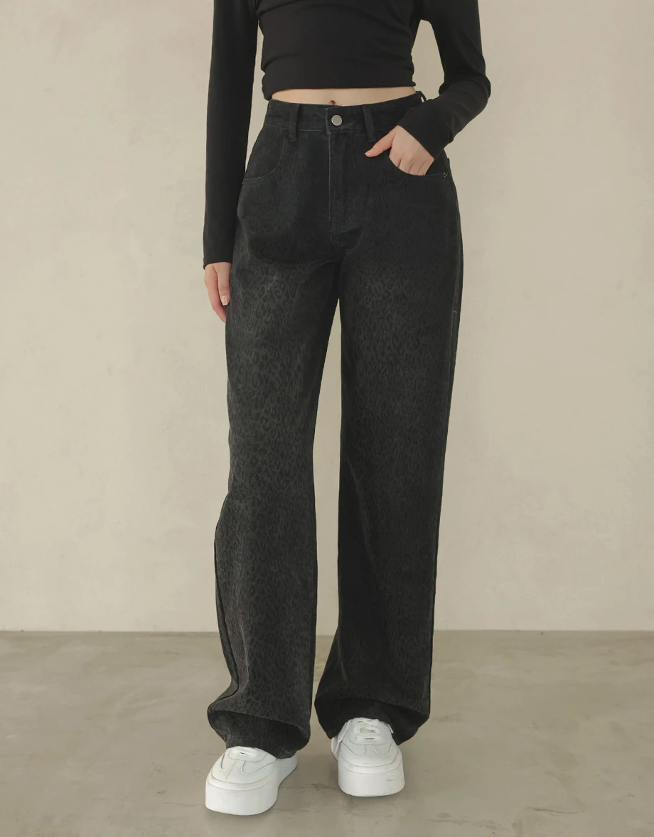 High Waist Embossed Leopard Jeans Denim Wide Leg Pants High Waist Embossed Leopard Jeans Denim Wide Leg Pants