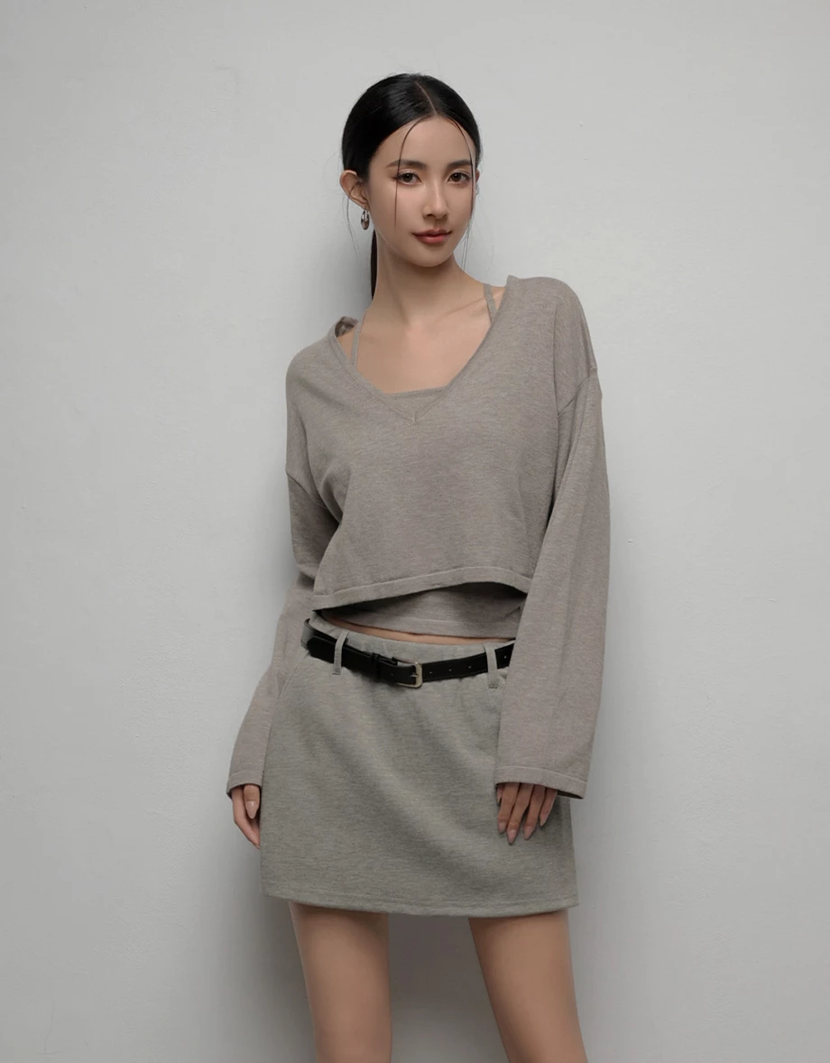 2WAY Knit V Neck Long Sleeve Top and Spaghetti Strap Camisole Set Wear