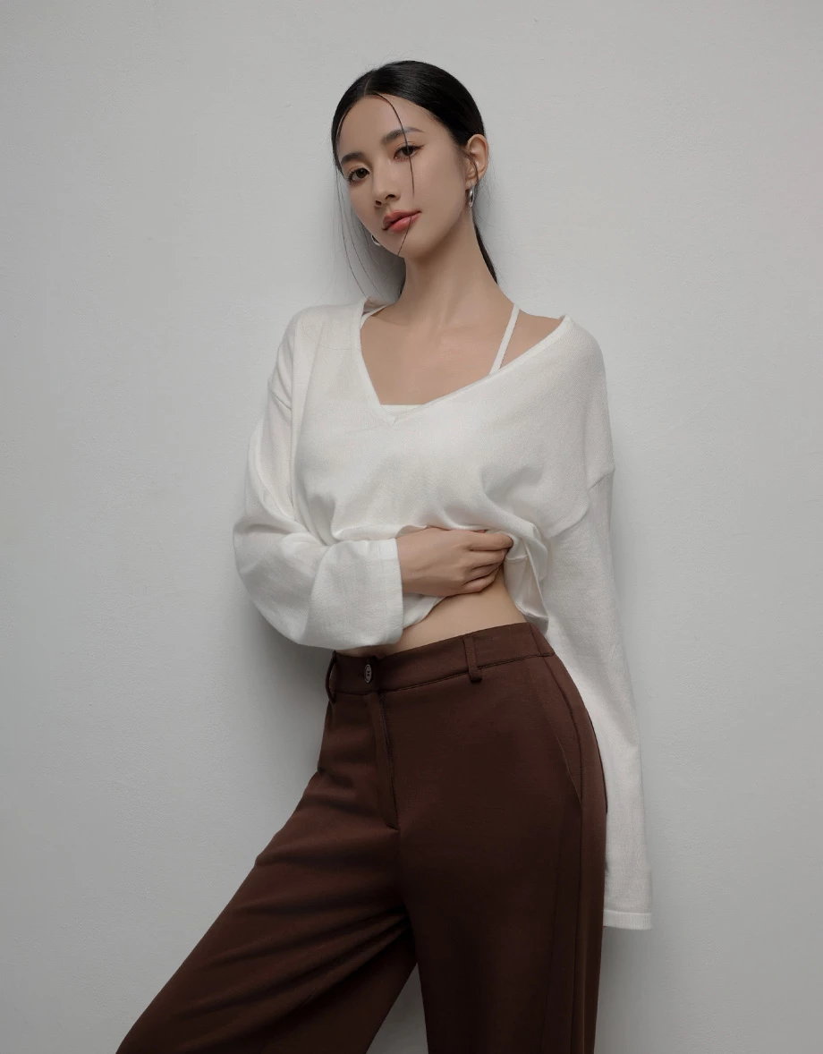2WAY Knit V Neck Long Sleeve Top and Spaghetti Strap Camisole Set Wear