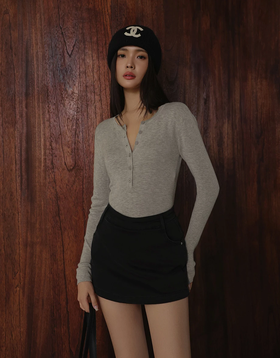 Soft Stretch Knit Fitted Long Sleeve Top with Front Placket Buttons