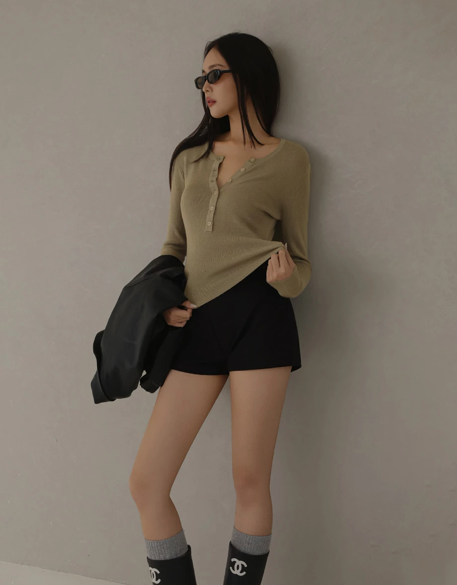 Soft Stretch Knit Fitted Long Sleeve Top with Front Placket Buttons