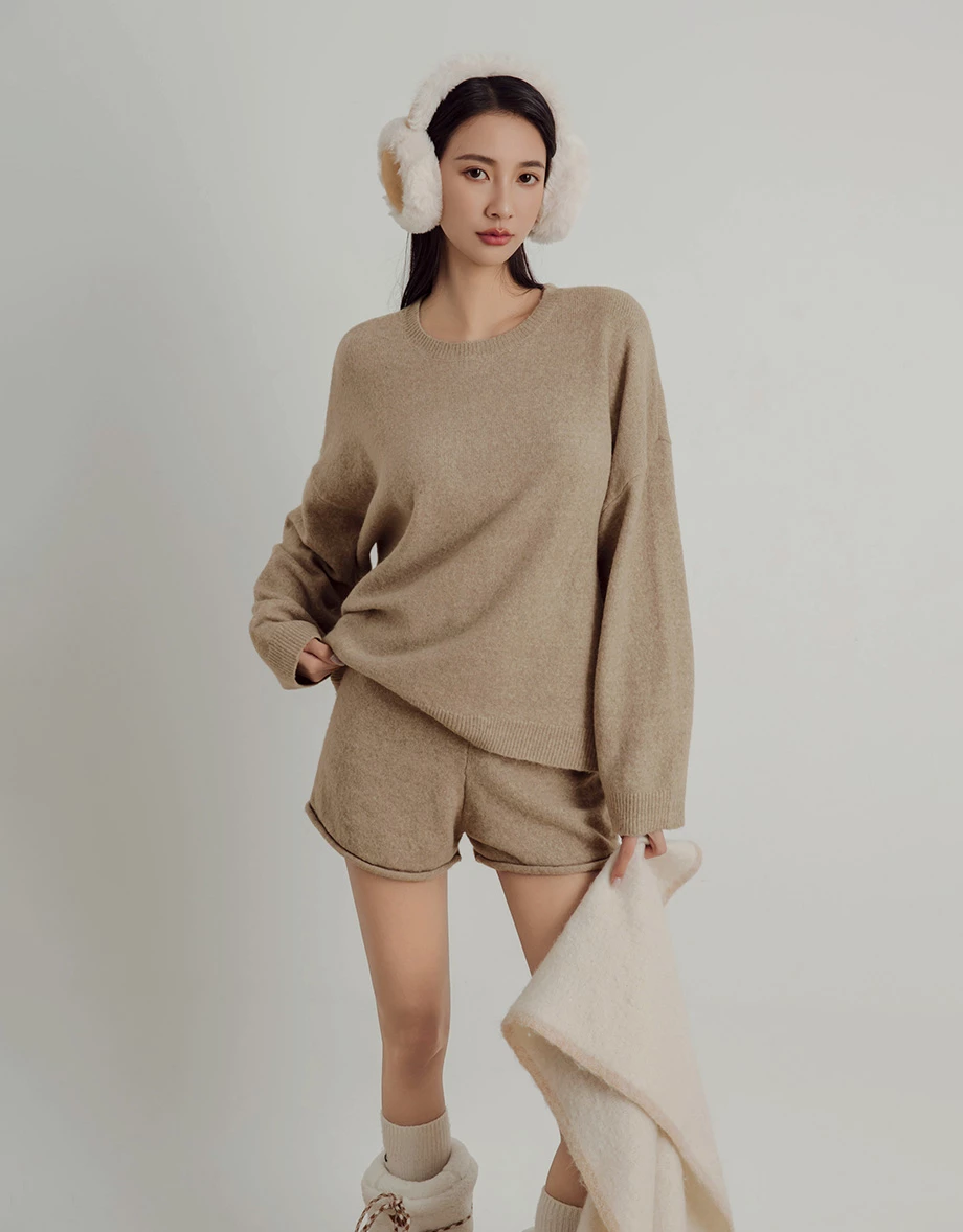 Oversized Soft Knit Crewneck Long Sleeve Sweater