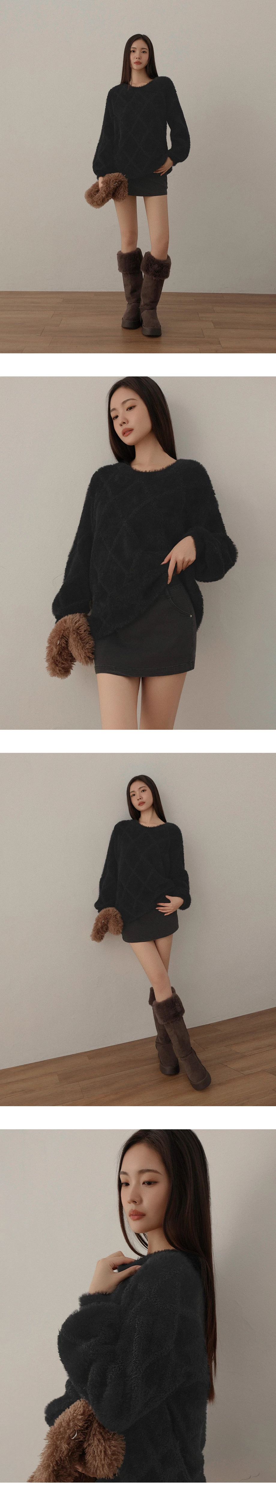 Classic Round Neck Argyle Pattern Knit Sweater