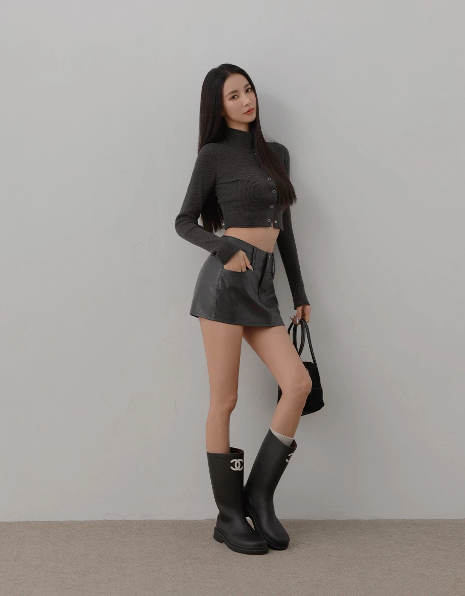 Turtleneck Snap Button Ribbed Knit Cropped Cardigan Top